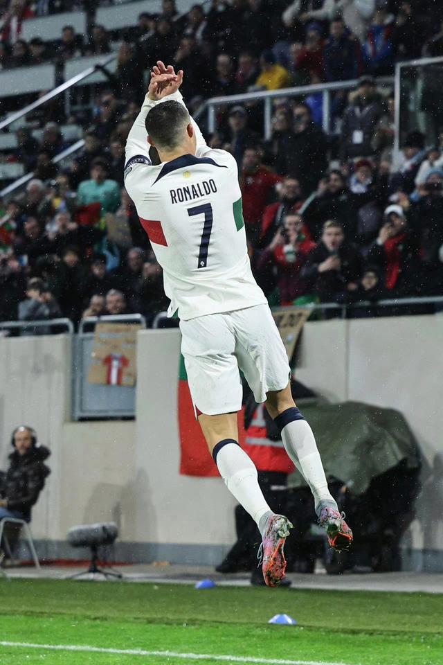 开云注册-关于荷甲赛前再迎强敌，葡萄牙体育刷新队史纪录，主帅态度：话题不断，医务组通报恢复的信息